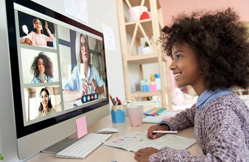Students learning together online